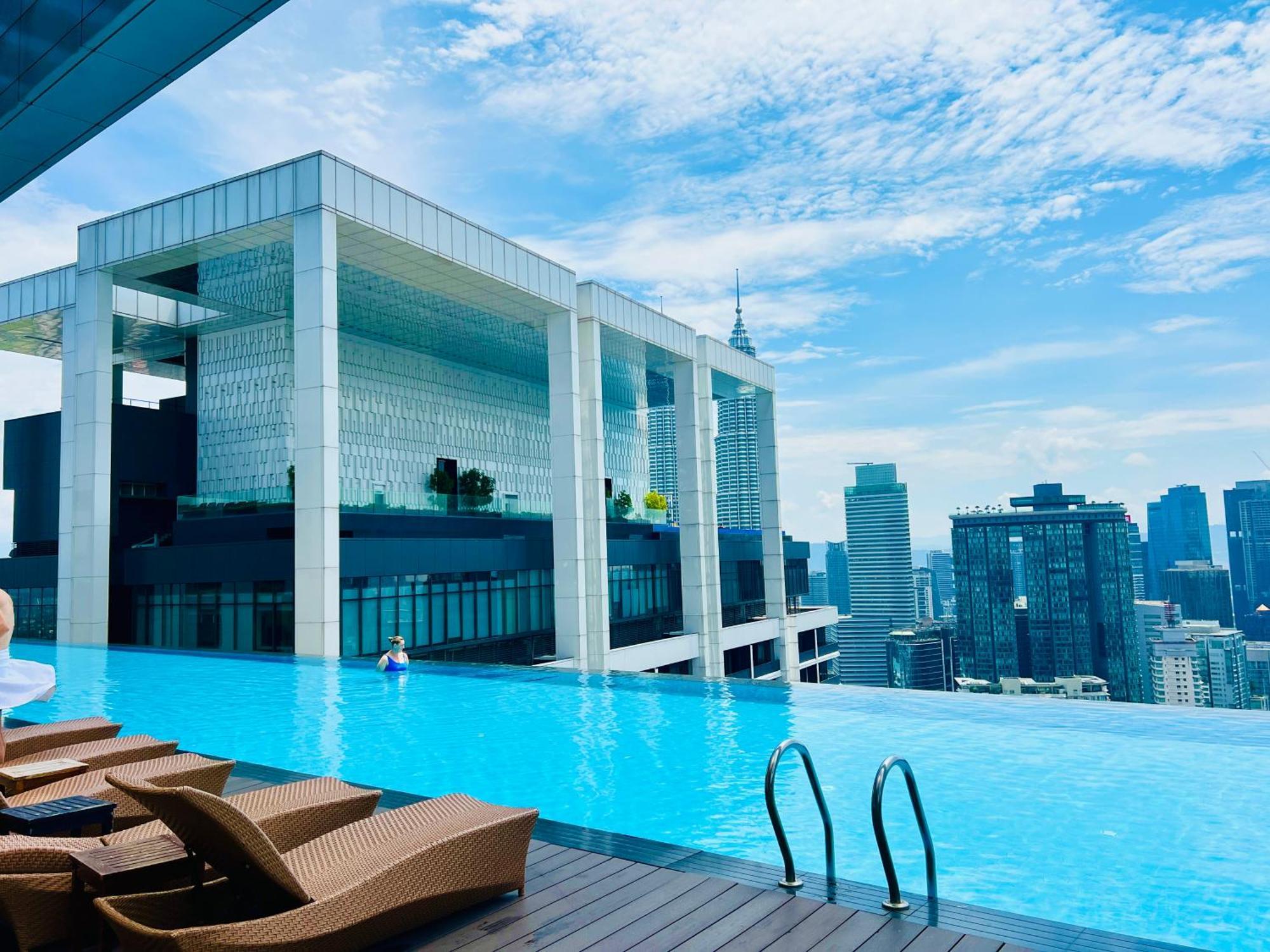 Magical Manor At Platinum Klcc — Photos 2